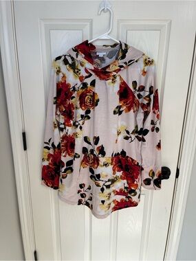 LuLaRoe Floral Hooded Tunic in Blush, Red and Cream